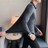 Chemise Ajustée à Col Classique