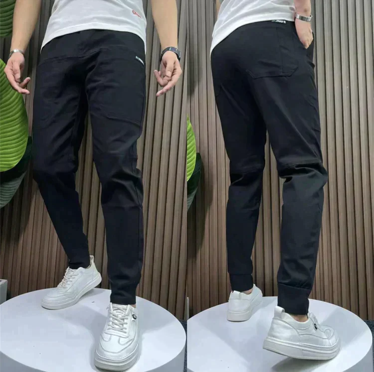 Pantalon Chino Ajusté à Coupe Moderne