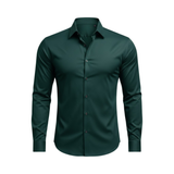 Chemise cintrée à manches longues avec col classique et tissu extensible