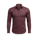 Chemise cintrée à manches longues avec col classique et tissu extensible