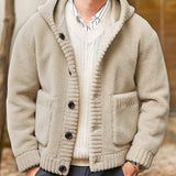 Cardigan Tricoté à Capuche et Boutons