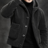 Cardigan Tricoté à Capuche et Boutons